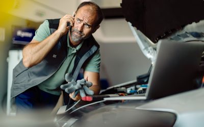 Muchos mensajes, poco tiempo: el problema oculto de atender tu negocio por WhatsApp